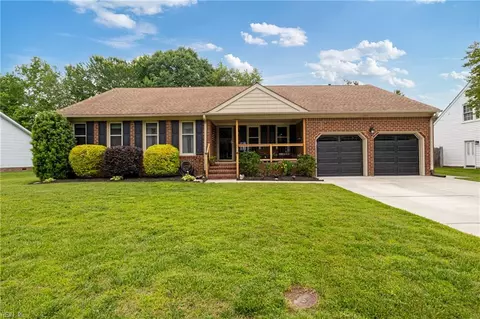 1420 Birch Leaf Rd, Chesapeake, VA 23320