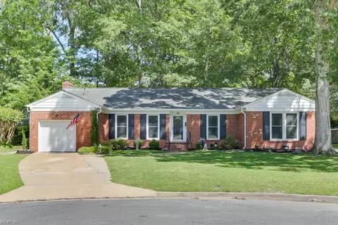 20 Hatteras Lndg, Hampton, VA 23669