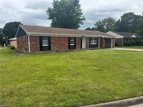 421 Moorland Dr, Virginia Beach, VA 23452