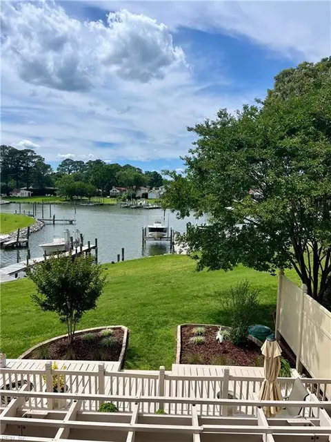 4370 Point West Dr, Portsmouth, VA 23703