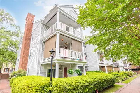 317 London St, Portsmouth, VA 23704