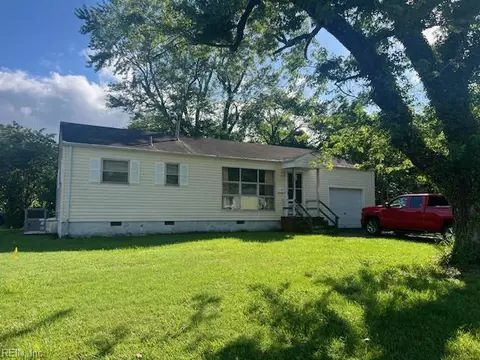 6 Terrace Cir, Newport News, VA 23605