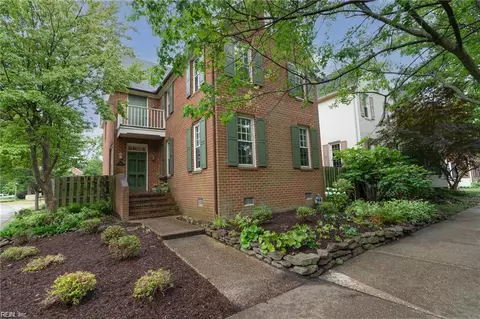1360 Botetourt Gdns, Norfolk, VA 23517