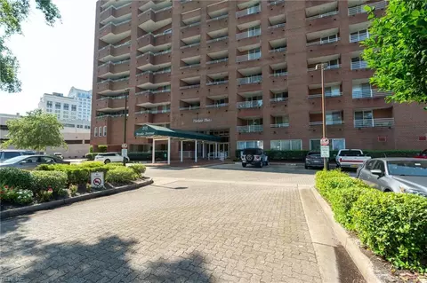 215 Brooke Ave #602, Norfolk, VA 23510