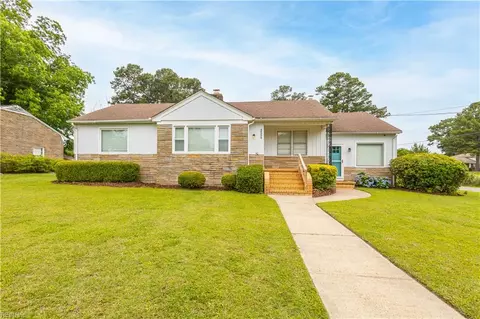 2556 Hanover Ln, Chesapeake, VA 23321