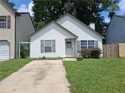 368 Pear Ridge Cir, Newport News, VA 23602