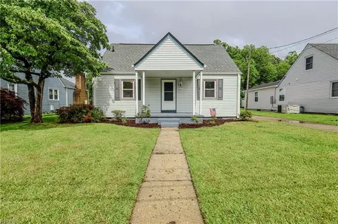 8014 E Glen Rd, Norfolk, VA 23505