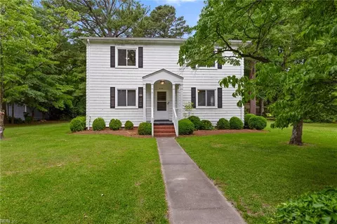 3117 Sterling Point Dr, Portsmouth, VA 23703
