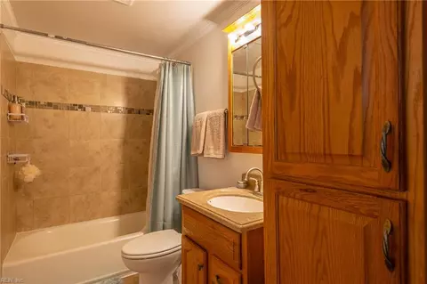 2108 Andrews Blvd, Hampton, VA 23663 photo 9