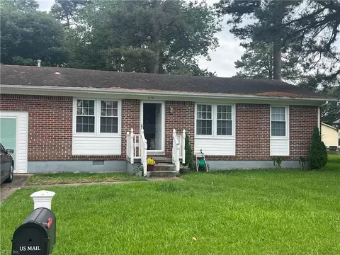 1113 E Jamal Ln, Portsmouth, VA 23701