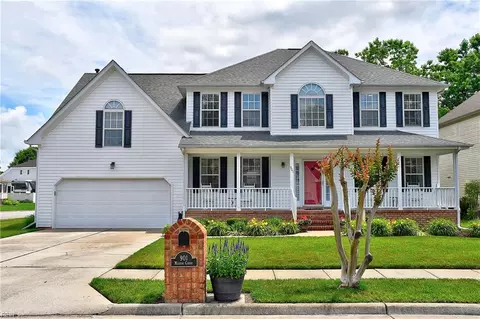 901 Mustoe Ct, Chesapeake, VA 23322