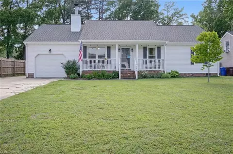 740 Hilda Pine Dr, Chesapeake, VA 23322
