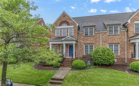 106 Edith Wharton Sq, Newport News, VA 23606