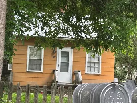 80 Garrow Rd, Newport News, VA 23608