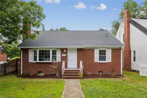 702 Blair Ave, Hampton, VA 23661