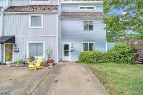 620 Lake Point Cir, Virginia Beach, VA 23451
