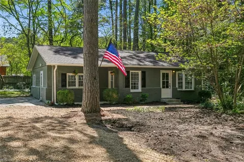 115 Cannon Rd, Yorktown, VA 23690