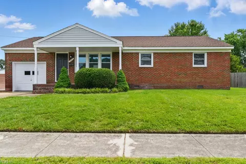 407 Bertha Ln, Portsmouth, VA 23701