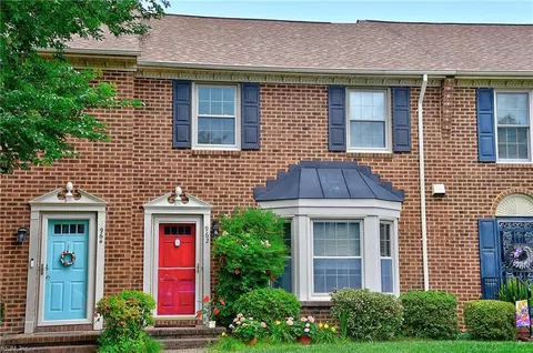 962 Colonial Meadows Way, Virginia Beach, VA 23454
