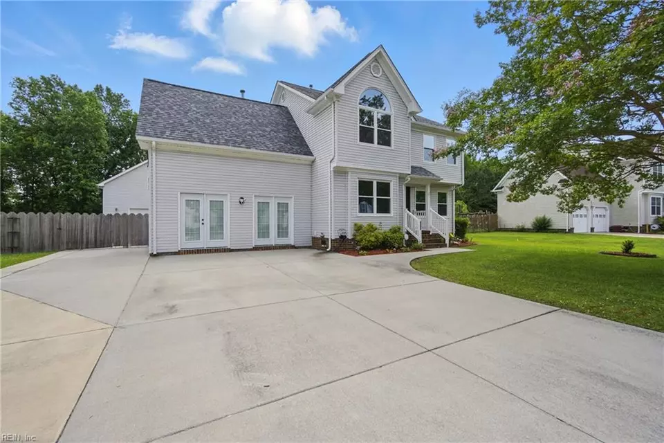  433 Cedar Pointe Ln, Chesapeake, VA 23323 photo 1