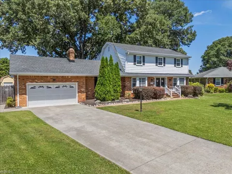 108 Convention Dr, Virginia Beach, VA 23462
