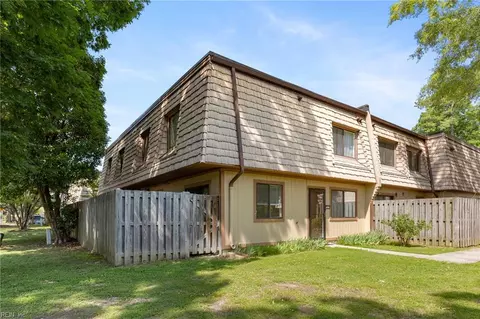 1532 Monterry Pl, Newport News, VA 23608