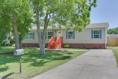 1224 Blue Jay Dr, Virginia Beach, VA 23453