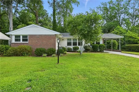 404 Forest Hill Cres, Suffolk, VA 23434
