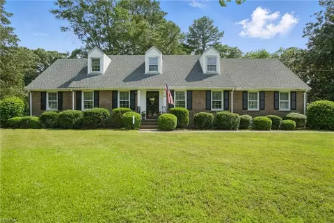 2820 Meadowgreen Ct, Chesapeake, VA 23321