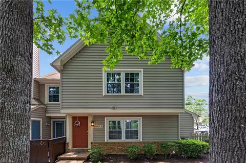 1005 Saint Andrews Way #D, Chesapeake, VA 23320