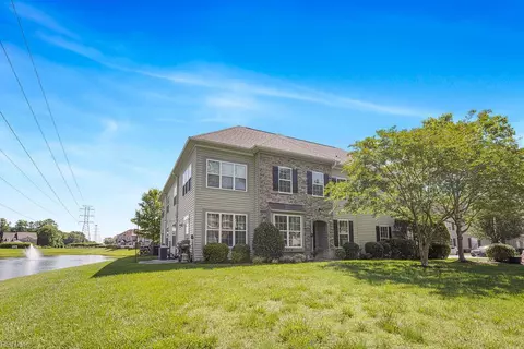 3101 Bridgewater Dr, Carrollton, VA 23314