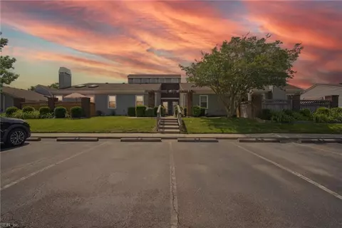 1445 Lake Geneve Dr, Virginia Beach, VA 23464