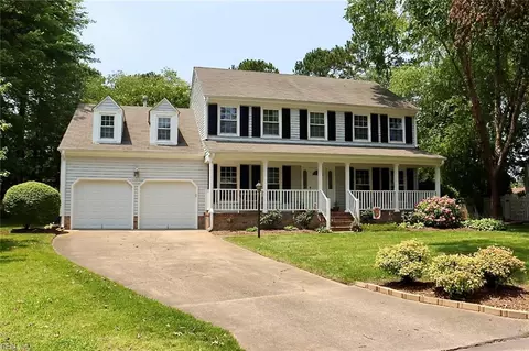 348 Barcelona Dr, Chesapeake, VA 23322