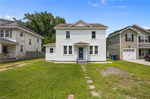 811 Wingfield Ave, Chesapeake, VA 23325