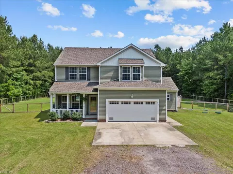 169 Southern Pine Dr, Moyock, NC 27958