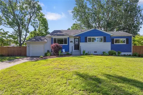 4965 Clover St, Virginia Beach, VA 23462