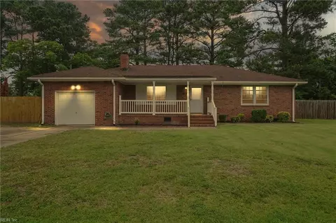 5712 Hawthorne Ln, Portsmouth, VA 23703