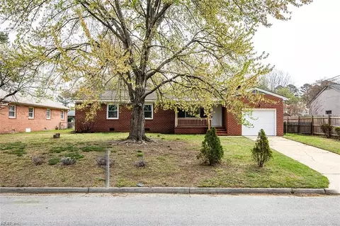98 Wendfield Cir, Newport News, VA 23601