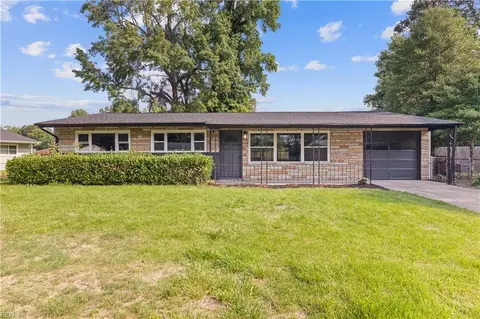 2612 Plumlee Dr, Chesapeake, VA 23323