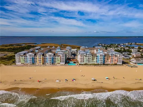 3738 Sandpiper Rd #413, Virginia Beach, VA 23456