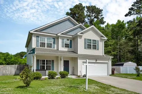 416 Pines Ct, Chesapeake, VA 23323