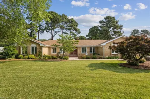 2438 Blue Castle Ct, Virginia Beach, VA 23454