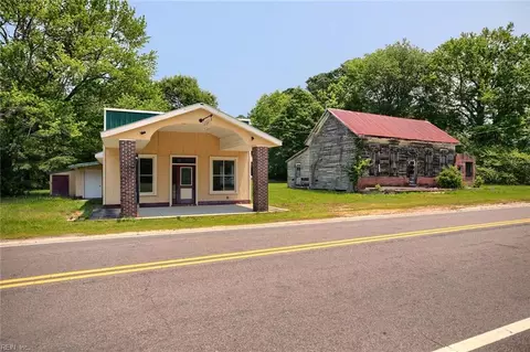 4523 E River Rd, Bohannon, VA 23021