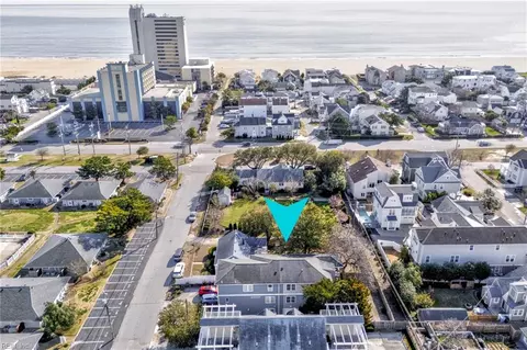 208 56th St #B, Virginia Beach, VA 23451