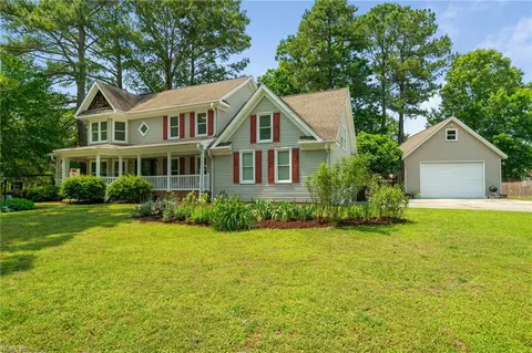 4712 Condor Dr, Chesapeake, VA 23321