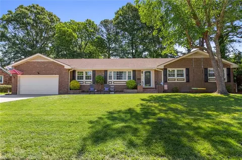 120 Conference Ct, Virginia Beach, VA 23462