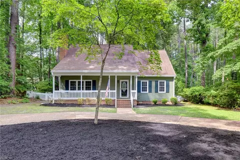 3 Thorpe Ct, Williamsburg, VA 23188