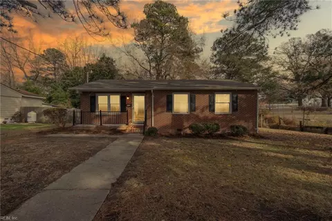 313 Delk St, Franklin, VA 23851