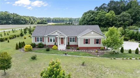 31 Raven Ln, Surry, VA 23883