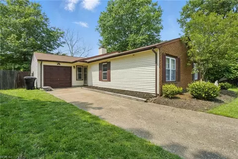 1305 Ettington Ln, Virginia Beach, VA 23464